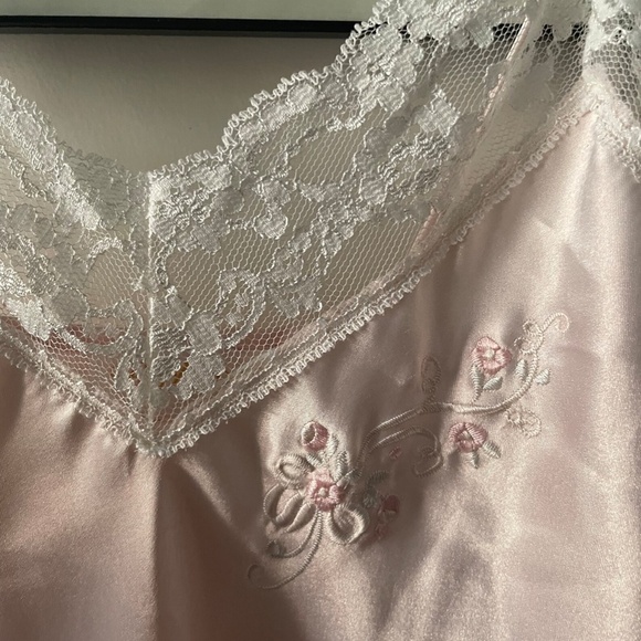 Vintage Barbizon Baby Pink Slip Dress w/White Lace - Picture 3 of 10